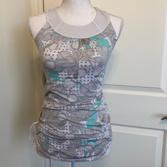 Lululemon Top - Picture 1 of 4